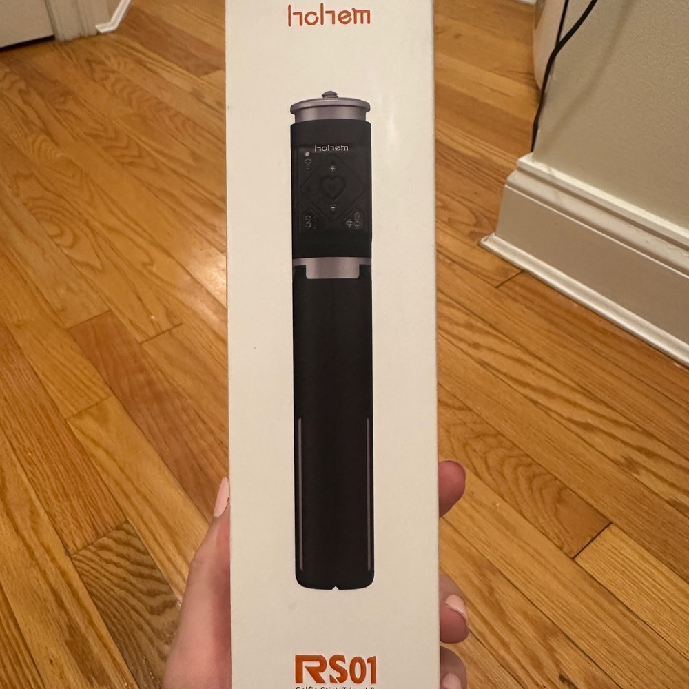 Black Digital Selfie Stick with Remote RS01